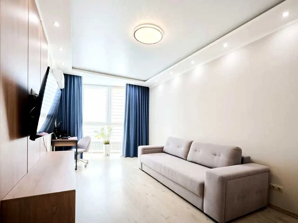 Apartment. Dragomanova Street, Kyiv