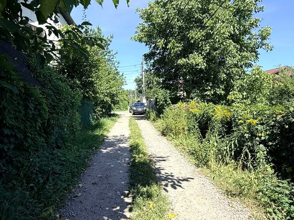 Ділянка. Київ, 8-ма лінія вул.