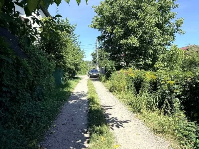 Ділянка. Київ, 8-ма лінія вул.