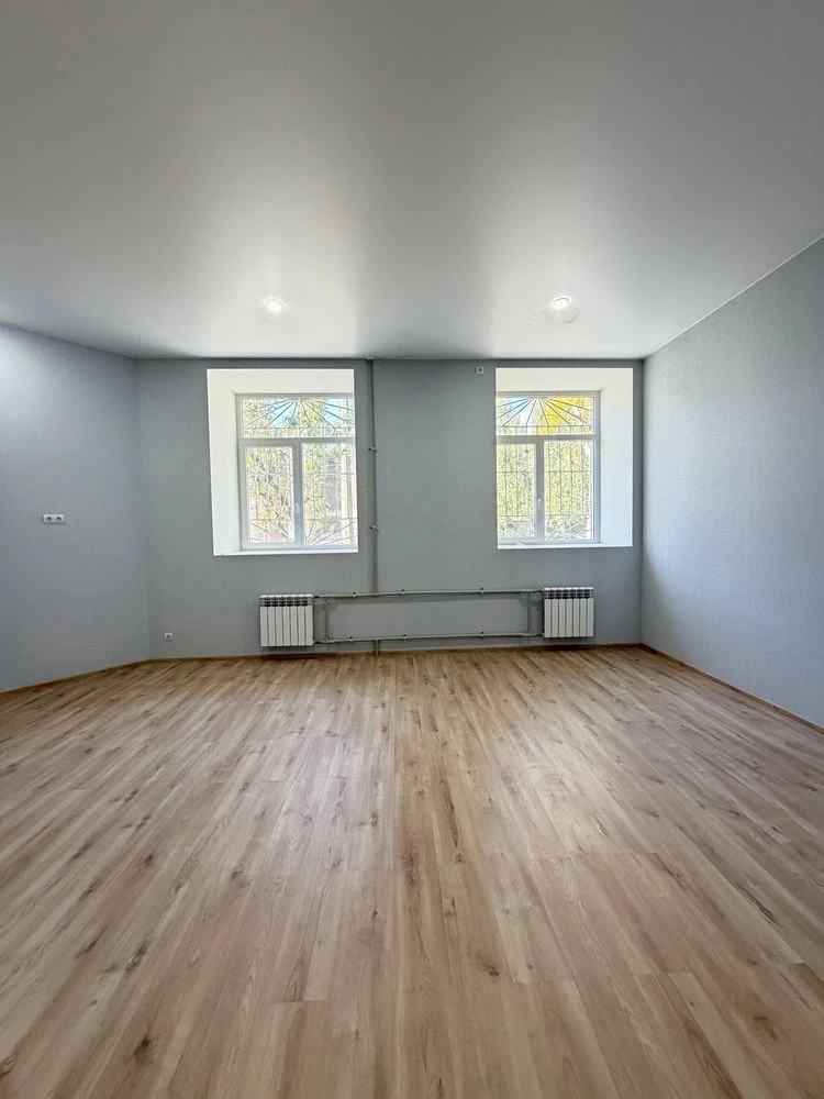 For Sale: 3-bedroom apartment on Arkasivska Street with turnkey renovation