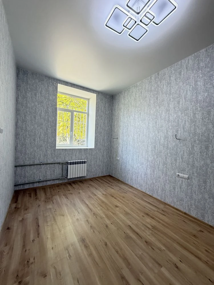 For Sale: 3-bedroom apartment on Arkasivska Street with turnkey renovation
