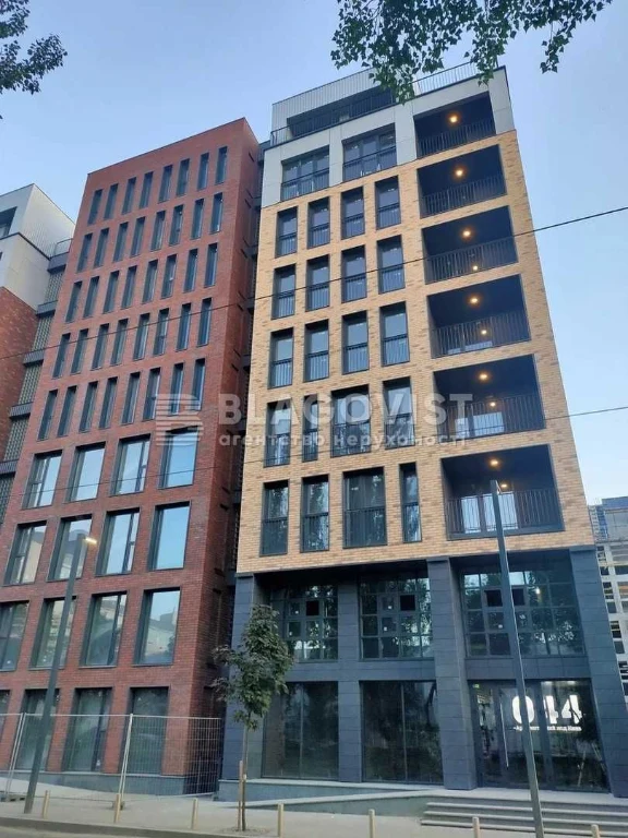 Modern apartment-studio for sale in complex 044, Podilsky district!
