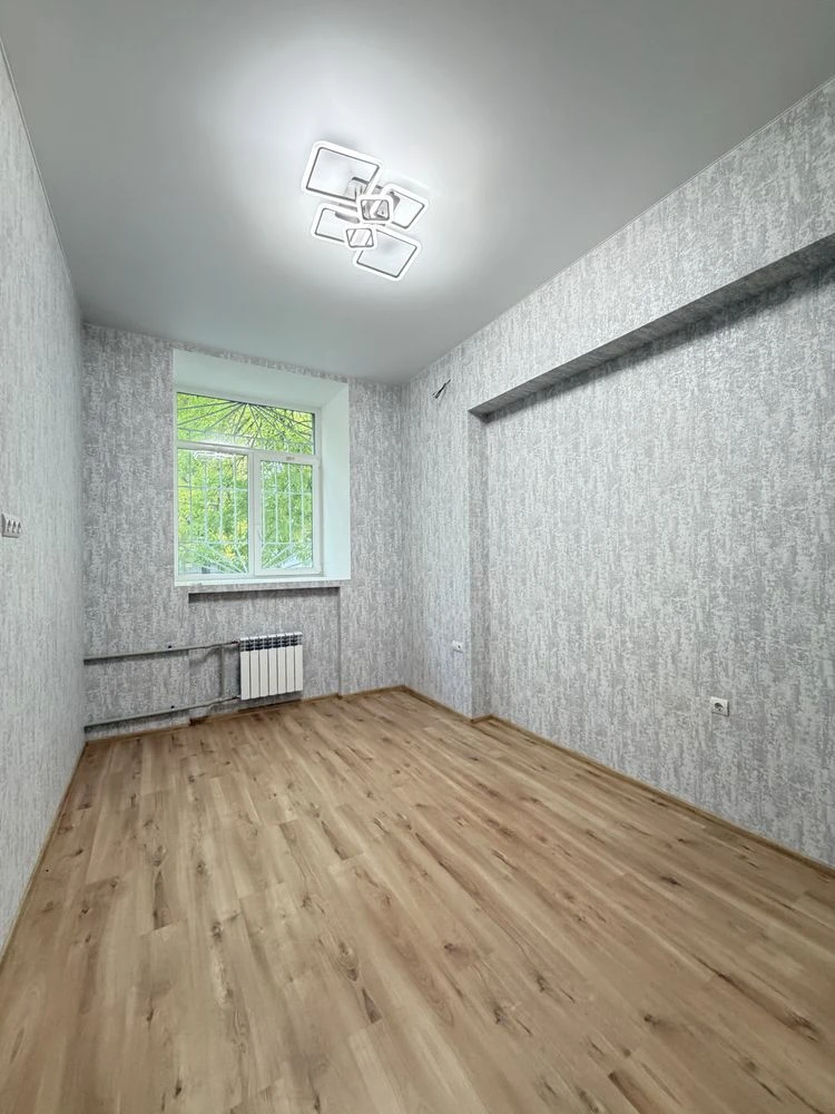 3-bedroom apartment for sale on Arkasivska Street with renovation