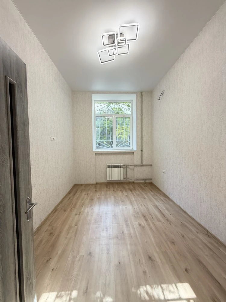 3-bedroom apartment for sale on Arkasivska Street with renovation