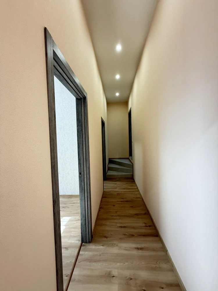 3-bedroom apartment for sale on Arkasivska Street with renovation
