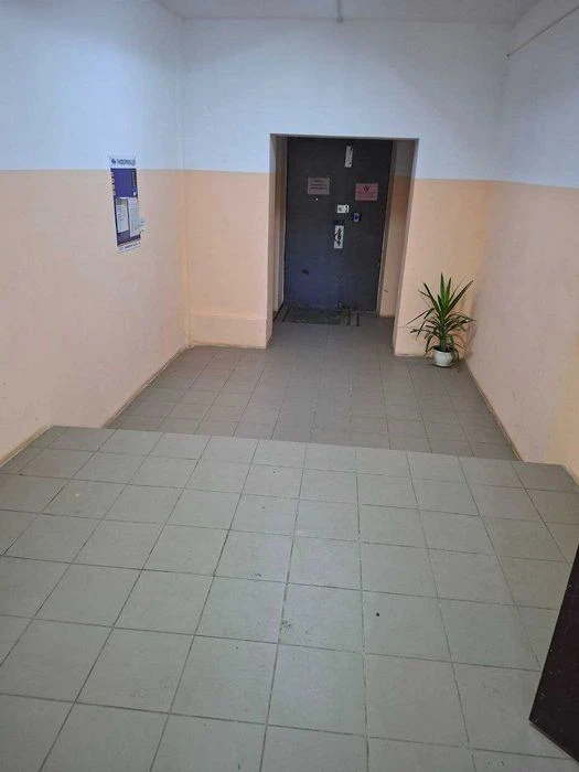 For sale: Hotel with renovation in the Industrial District