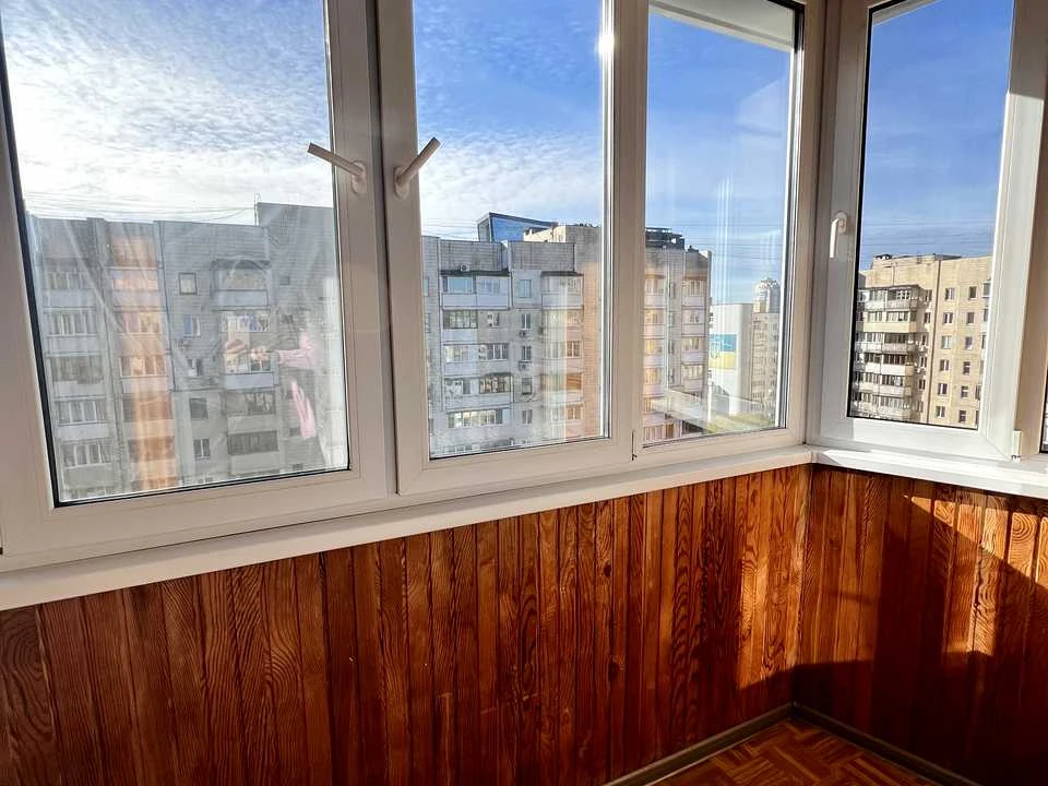 Квартира. Киев, улица Василя Стуса