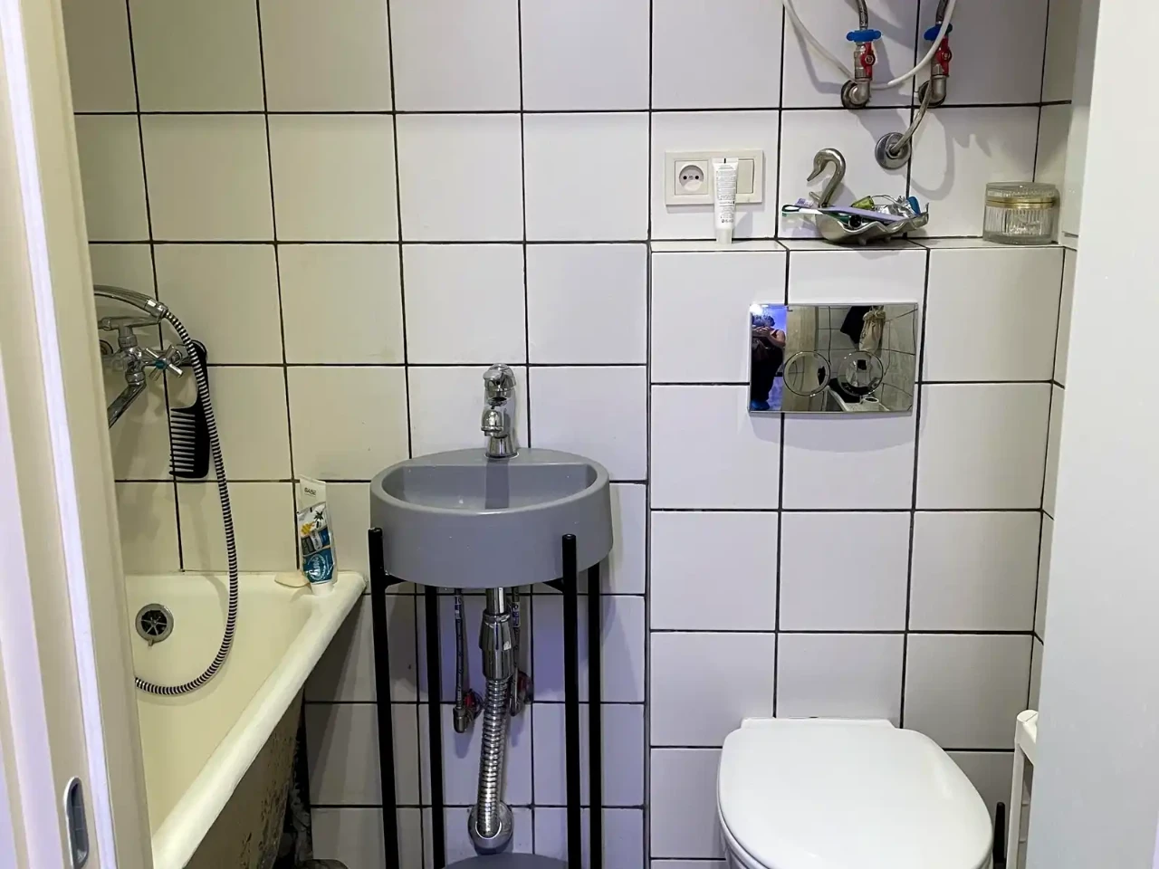 Продається квартира 1-кімнатна 31,7 м² 5/5 поверхів.