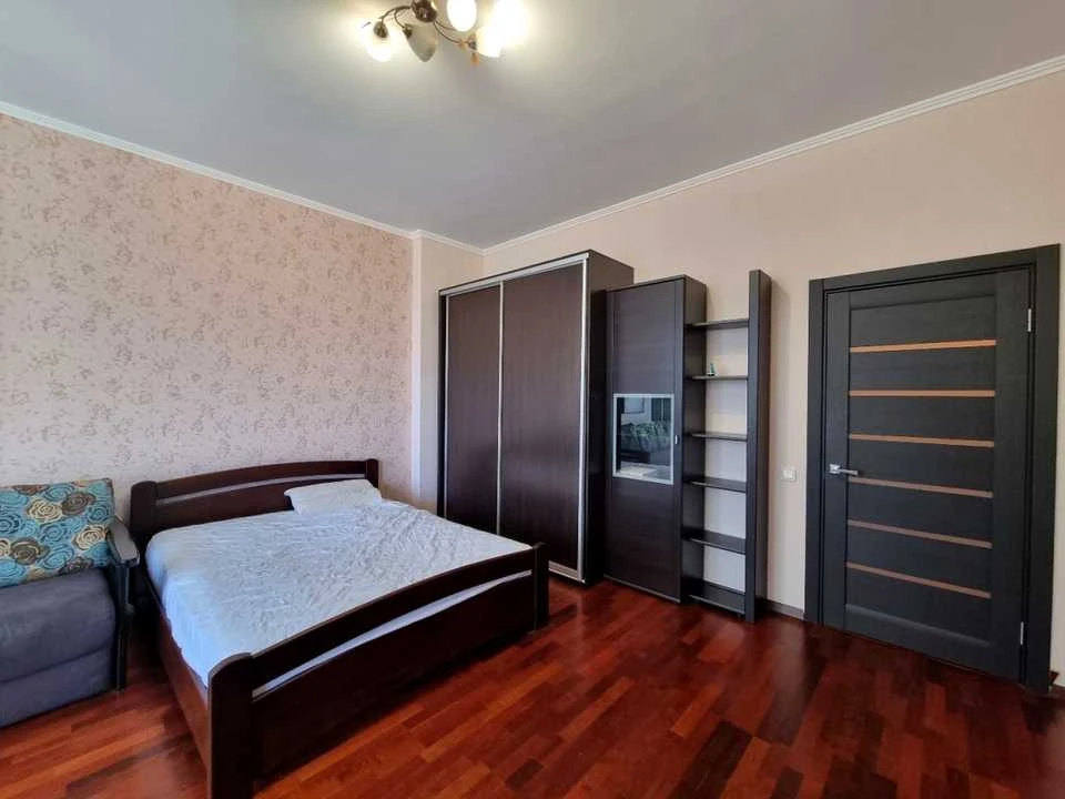 Квартира. Микола Михновського бульвар, Київ