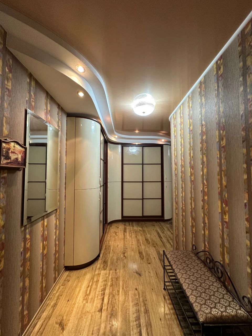 Комитетская. Кирпич. Котел. Роскошная 3 комн. 101 м. Мебель,