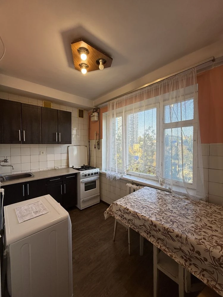 Берестейский пр-кт 18, м Политехнический институт Продажа 3-комнатной