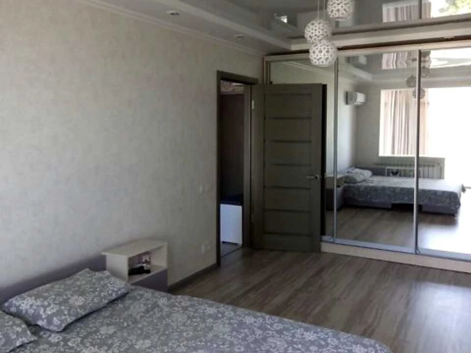 Квартира. Дніпро, Набережна Перемоги, вул.
