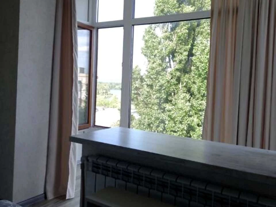 Квартира. Дніпро, Набережна Перемоги, вул.