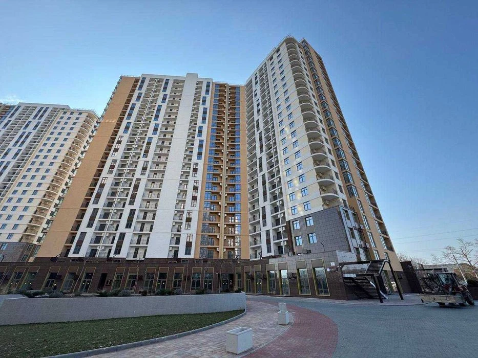 Срочно! 1 комн с балконом 67 Жемчужина Краснова Кадорр