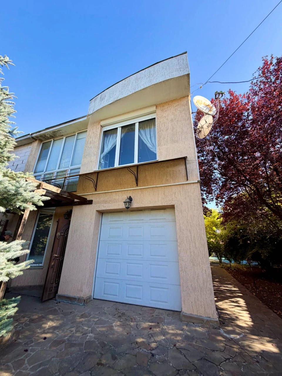 Stylish townhouse for sale, 120 sq m, 4.5 acres with own garden