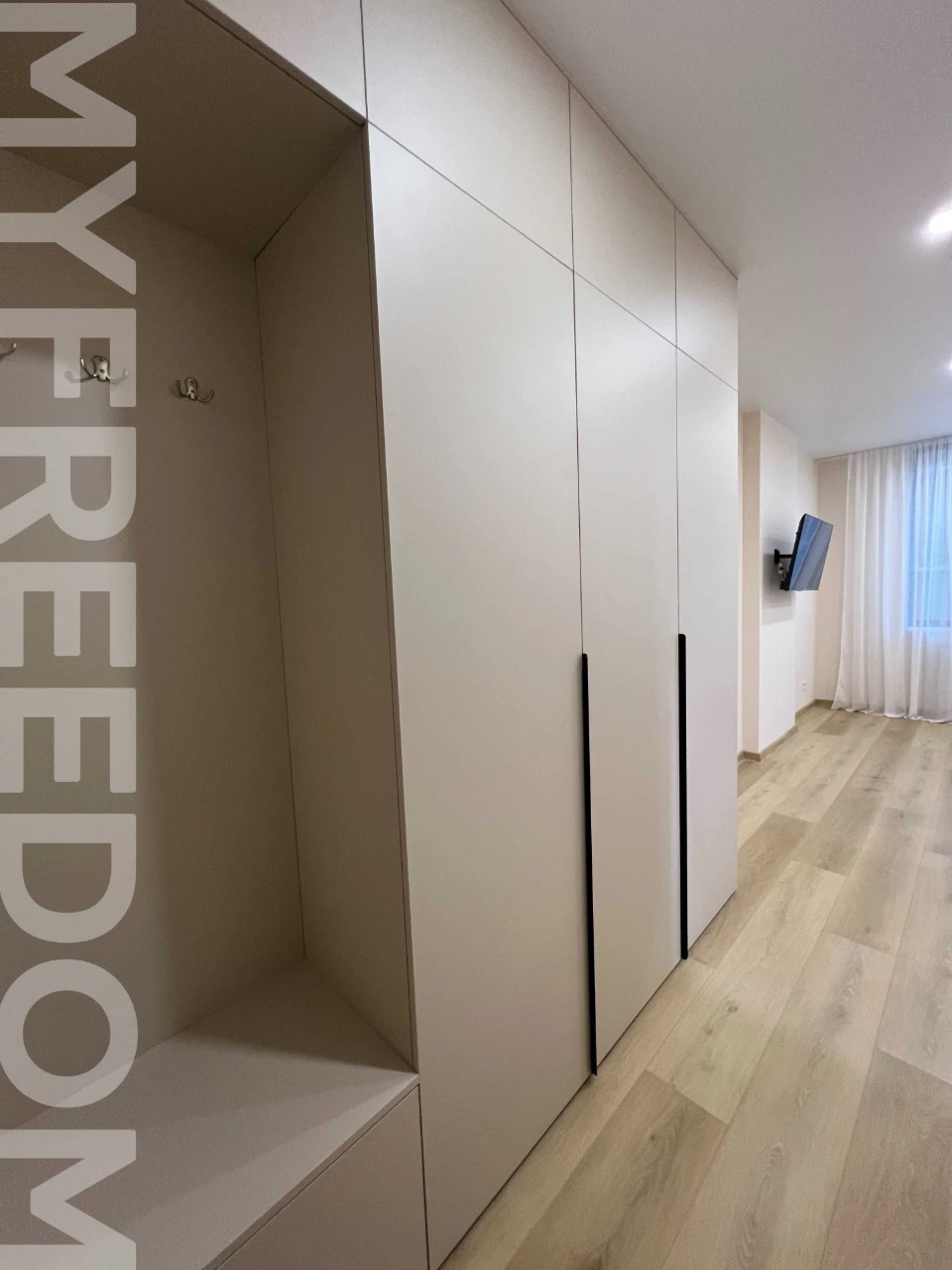 Sale of a studio in Podil near Kontrakt Square metro station, Smart Concept Residence