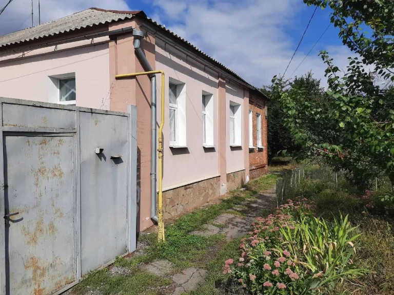 For Sale: 1/2 House, 115 sq m, 81/100, 4 acres, 5 rooms, Franskaya Street