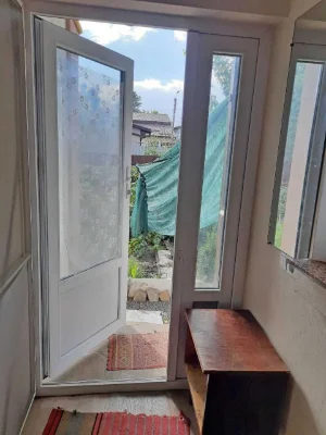 For Sale: 1/2 House, 115 sq m, 81/100, 4 acres, 5 rooms, Franskaya Street