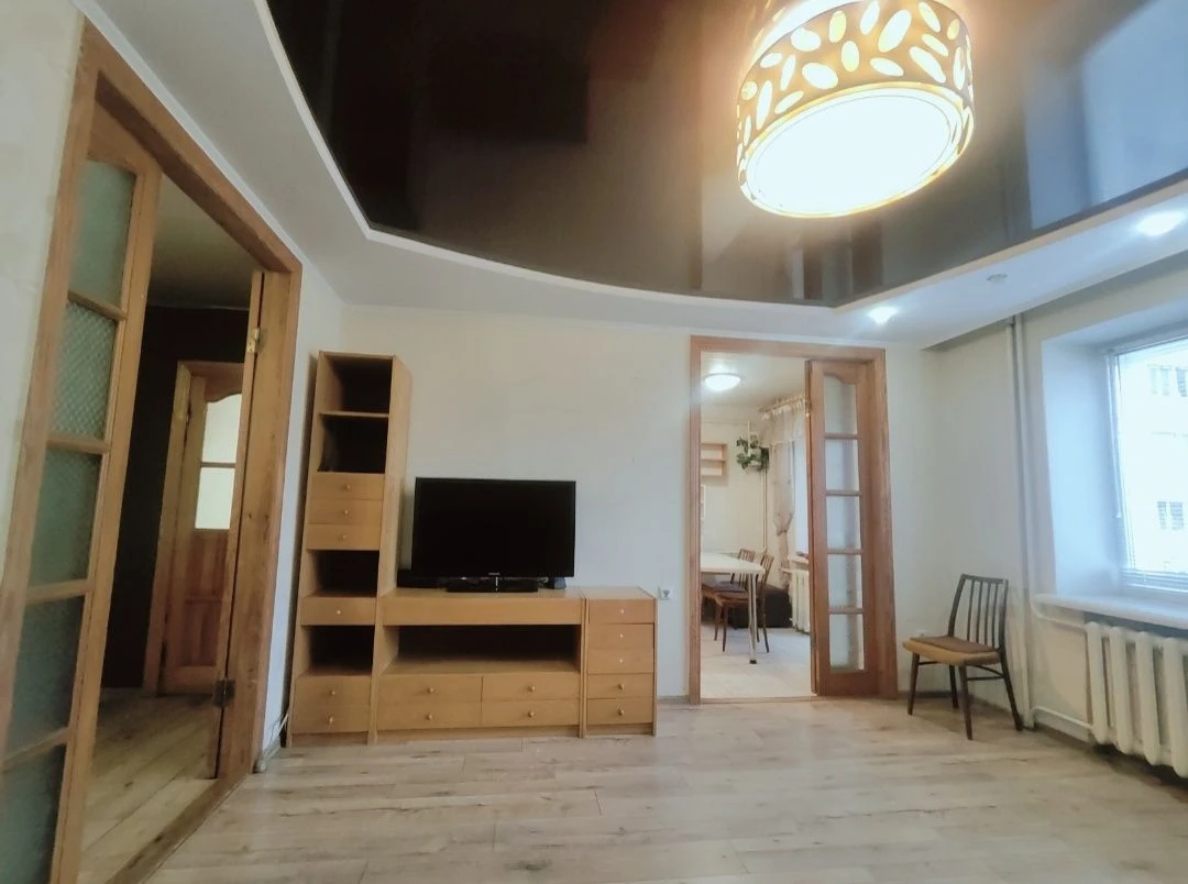 For sale, 2-bedroom apartment in Krasny Kamne, brick house