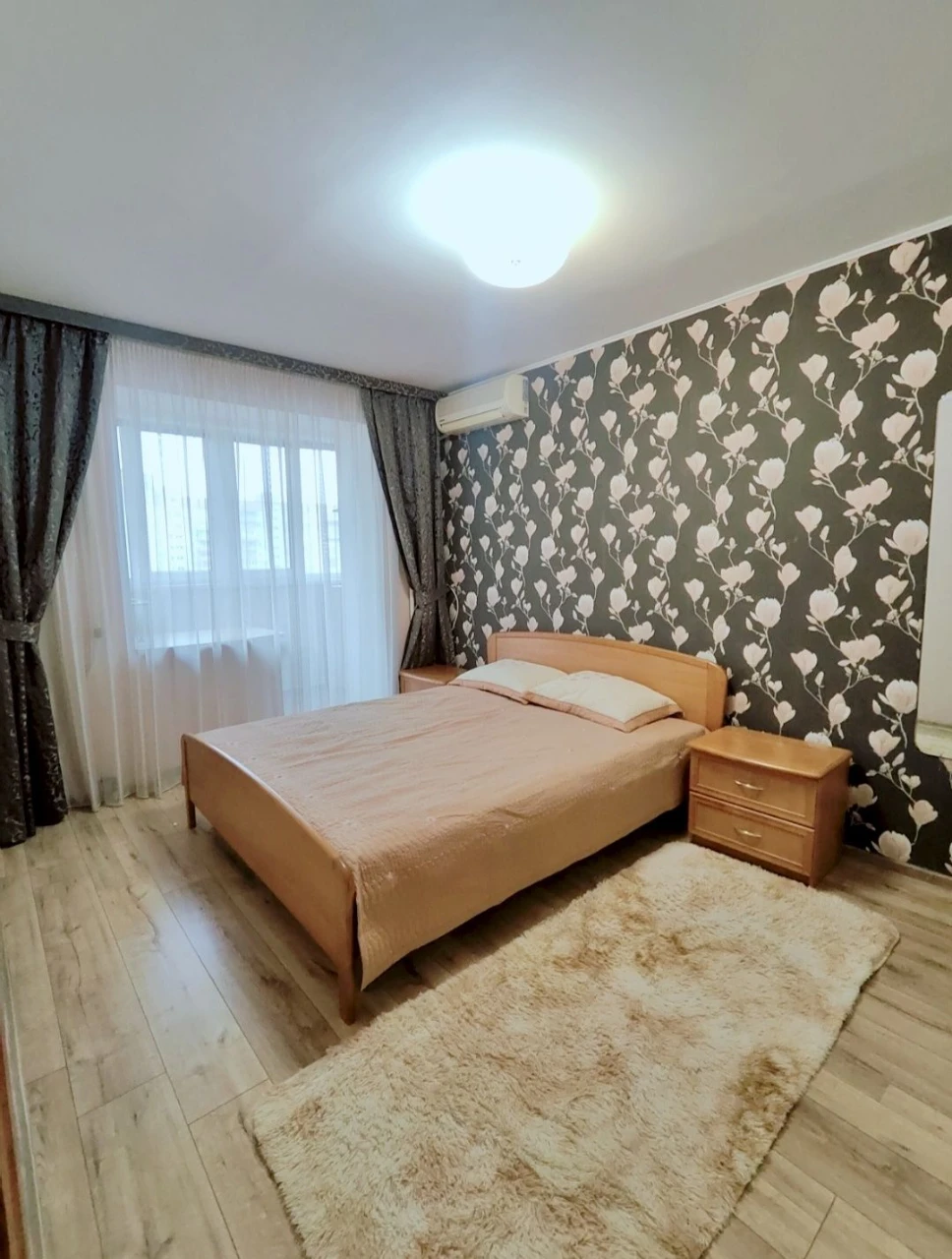 For sale, 2-bedroom apartment in Krasny Kamne, brick house