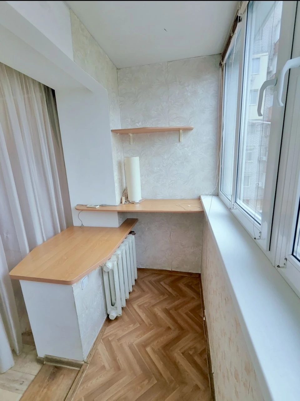 For sale, 2-bedroom apartment in Krasny Kamne, brick house