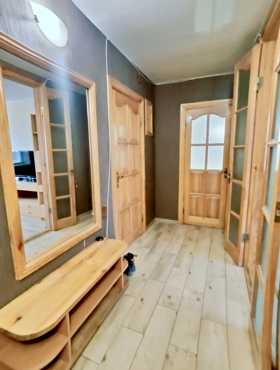 For sale, 2-bedroom apartment in Krasny Kamne, brick house
