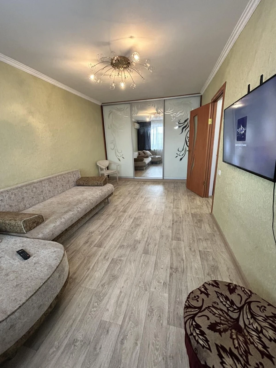 For Sale 2-room apartment on Kommunare