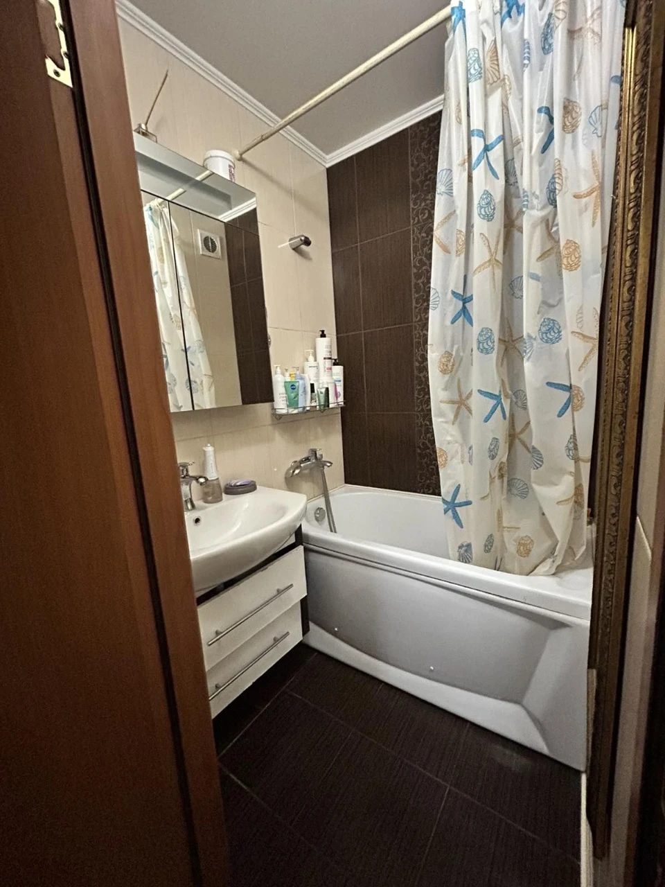 For Sale 2-room apartment on Kommunare