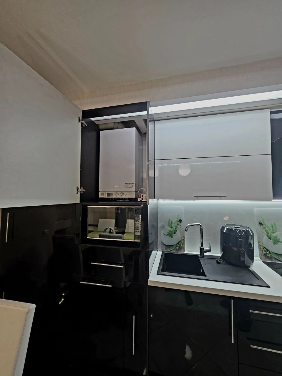 For Sale! Stylish 2-room apartment, kitchen-studio and 2 bedrooms, Шевchenko Street