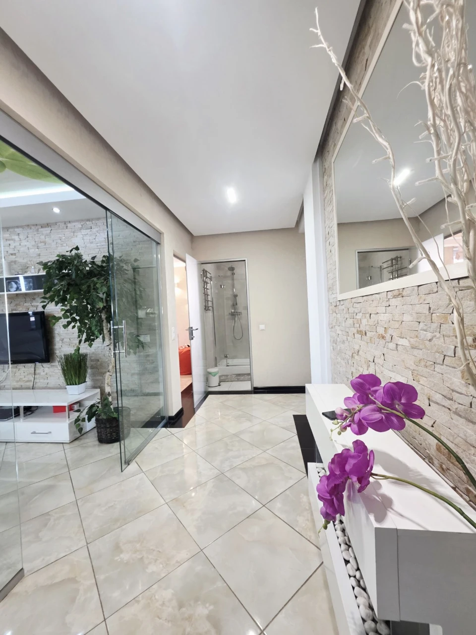 For Sale! Stylish 2-room apartment, kitchen-studio and 2 bedrooms, Шевchenko Street