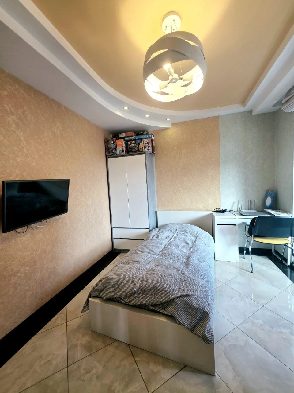 For Sale! Stylish 2-room apartment, kitchen-studio and 2 bedrooms, Шевchenko Street