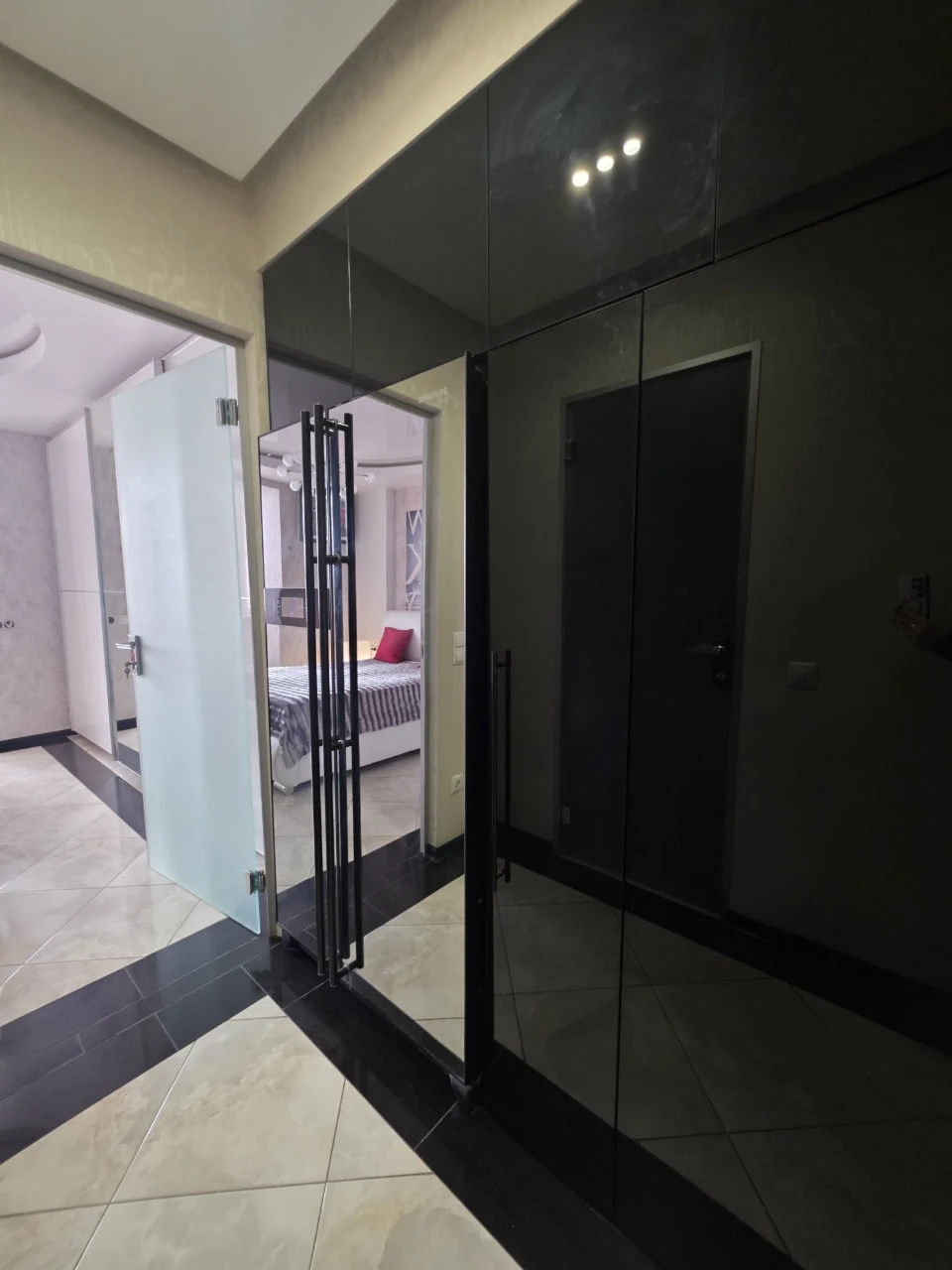 For Sale! Stylish 2-room apartment, kitchen-studio and 2 bedrooms, Шевchenko Street