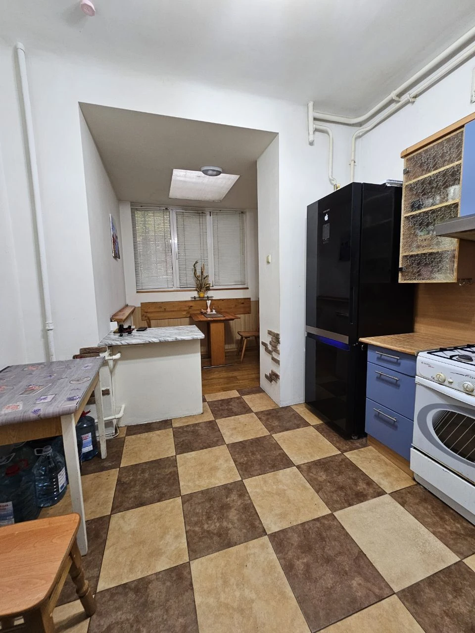 Apartment for Rent: Евгений Konovalts Street 27A in Kyiv /