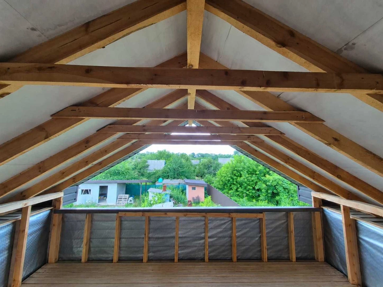 For Sale: Country House with Land of 6 Acres in the "Kras" Cooperative