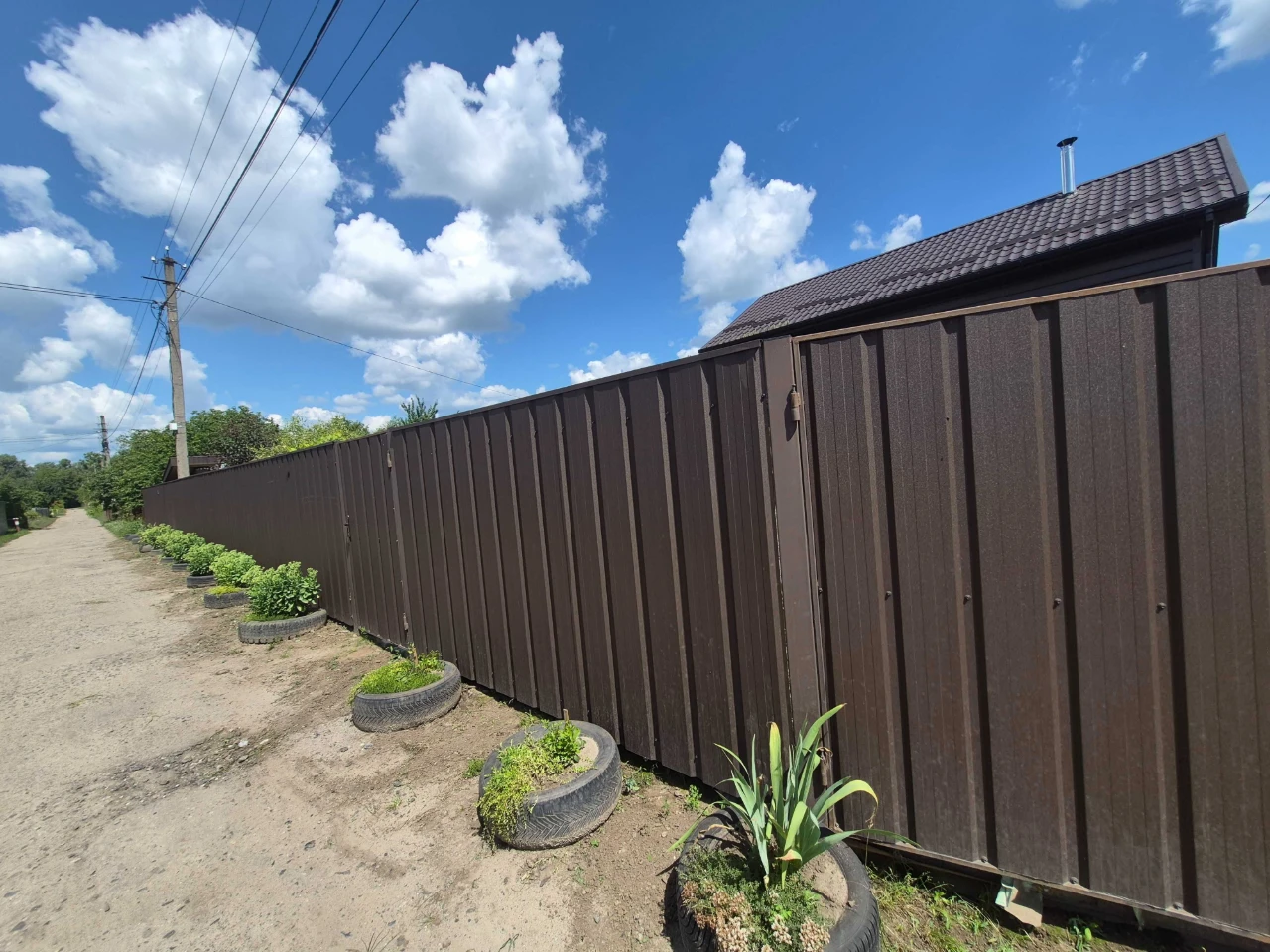 For Sale: Country House with Land of 6 Acres in the "Kras" Cooperative