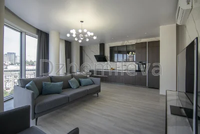 Rent 3-bedroom apartment (138 sq m) in Kyiv, Holosiiv district