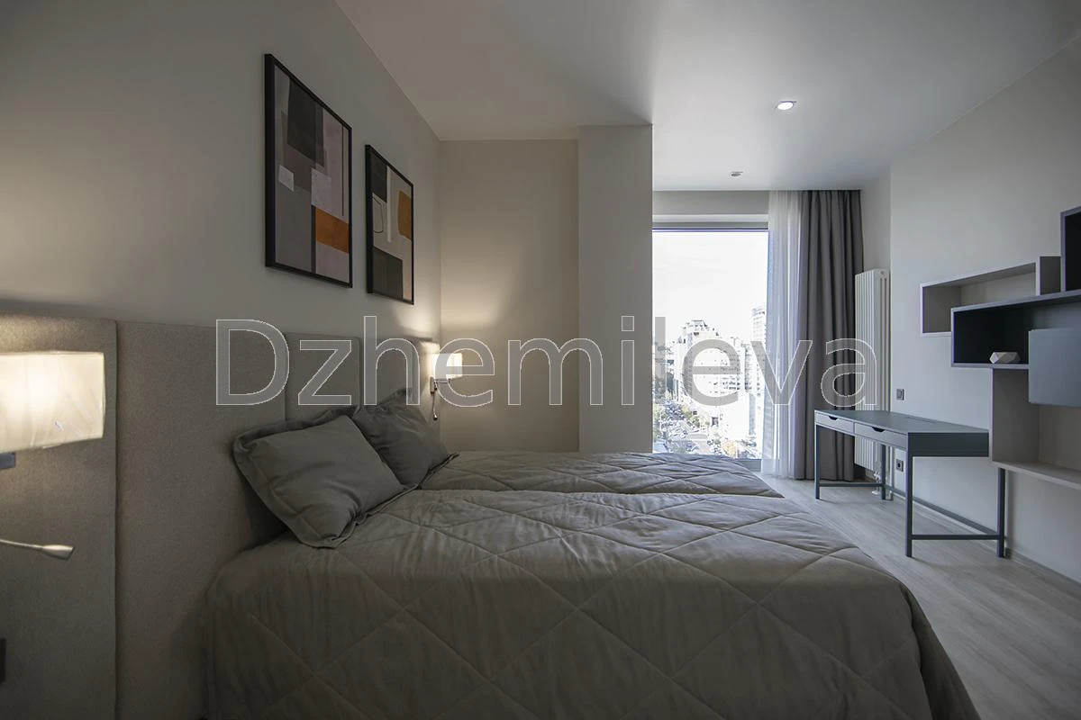 Rent 3-bedroom apartment (138 sq m) in Kyiv, Holosiiv district