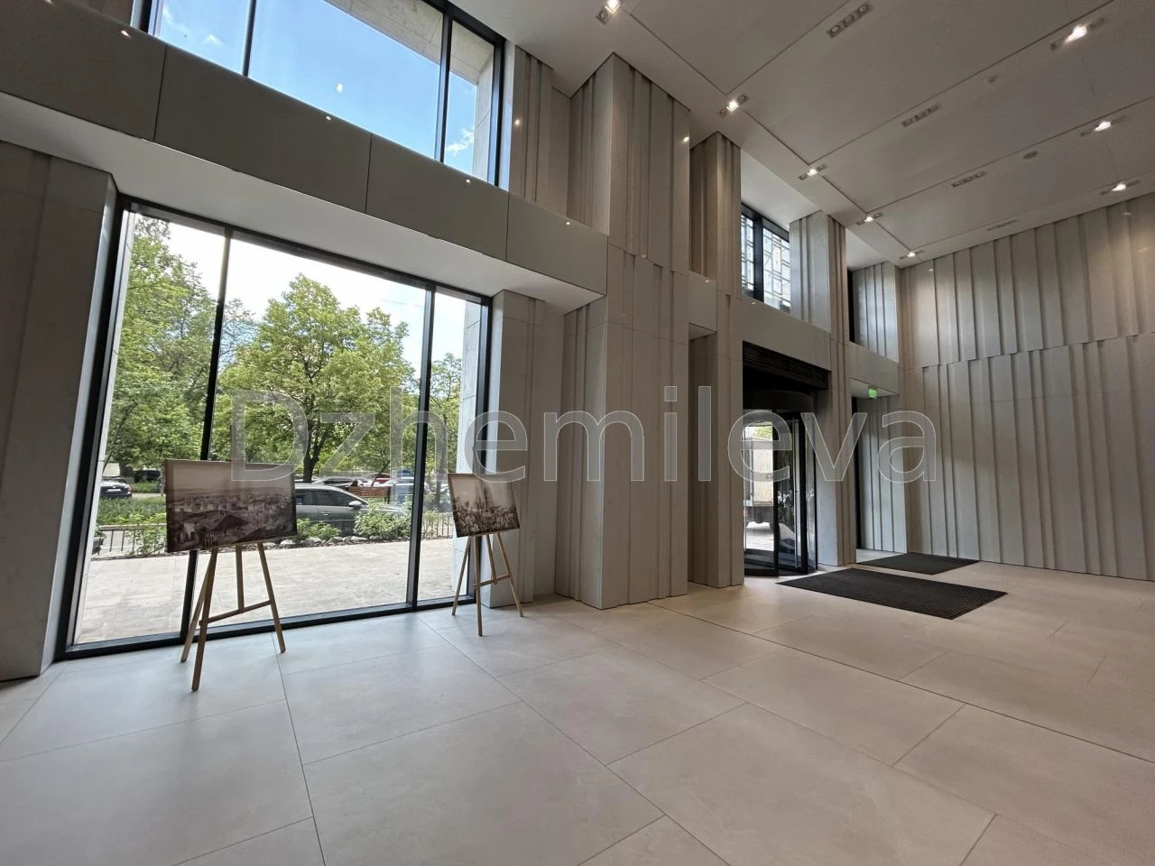 Rent 3-bedroom apartment (138 sq m) in Kyiv, Holosiiv district