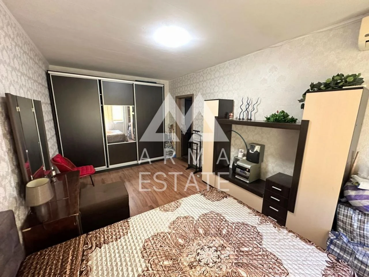 For sale, two-room apartment (55 m²) in Kyiv, Holosiiv district