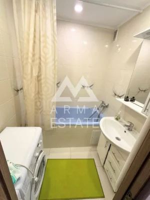 For sale, two-room apartment (55 m²) in Kyiv, Holosiiv district