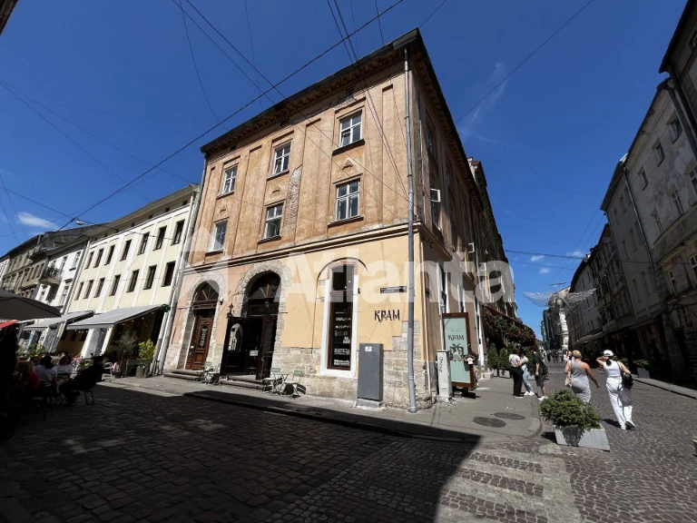 For Sale - 1-bedroom apartment on Serbska Street. Center