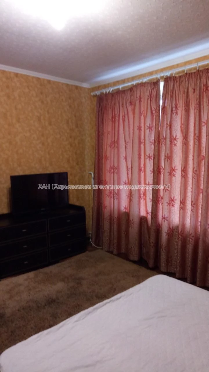 Продам 2ком. кв. в Центре. Ремонт. М. "Научная".37500. Е61