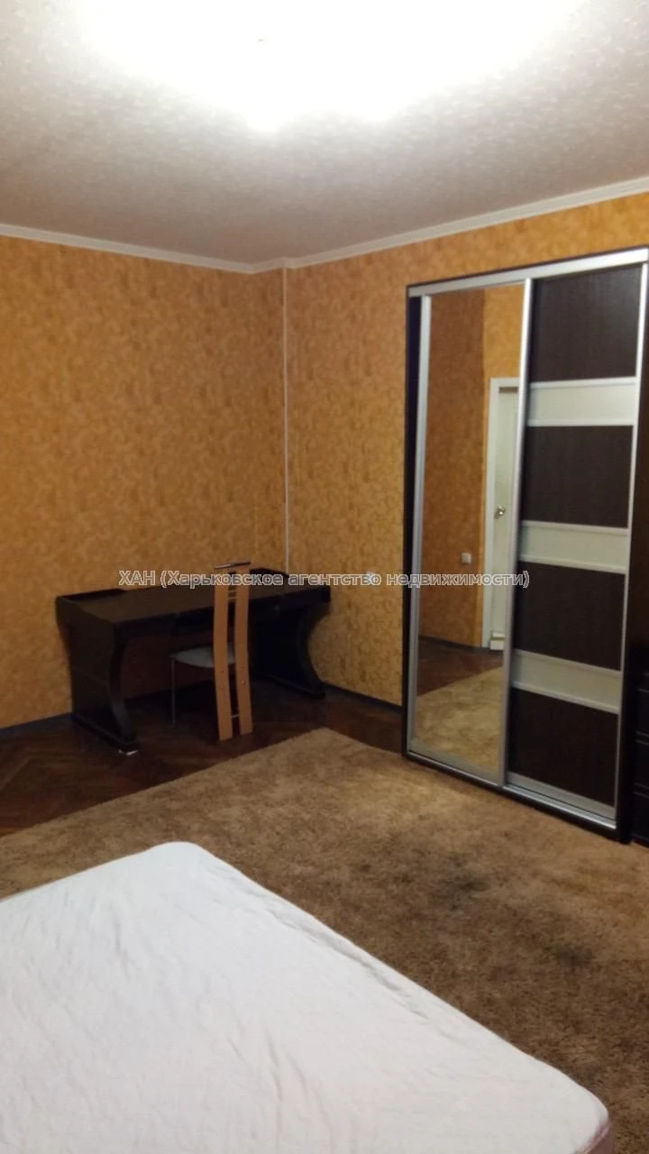 Продам 2ком. кв. в Центре. Ремонт. М. "Научная".37500. Е61