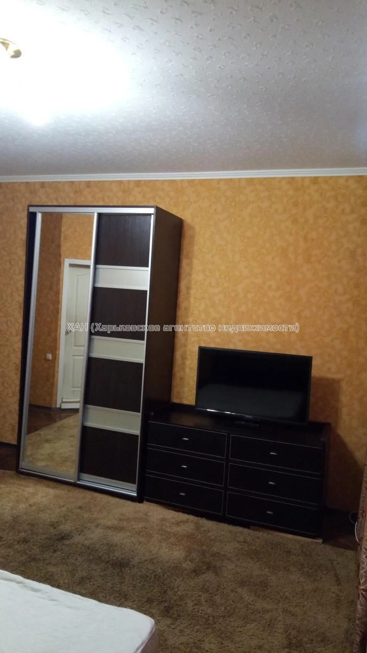 Продам 2ком. кв. в Центре. Ремонт. М. "Научная".37500. Е61