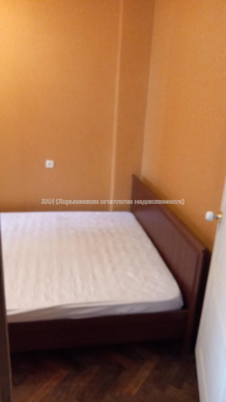 Продам 2ком. кв. в Центре. Ремонт. М. "Научная".37500. Е61