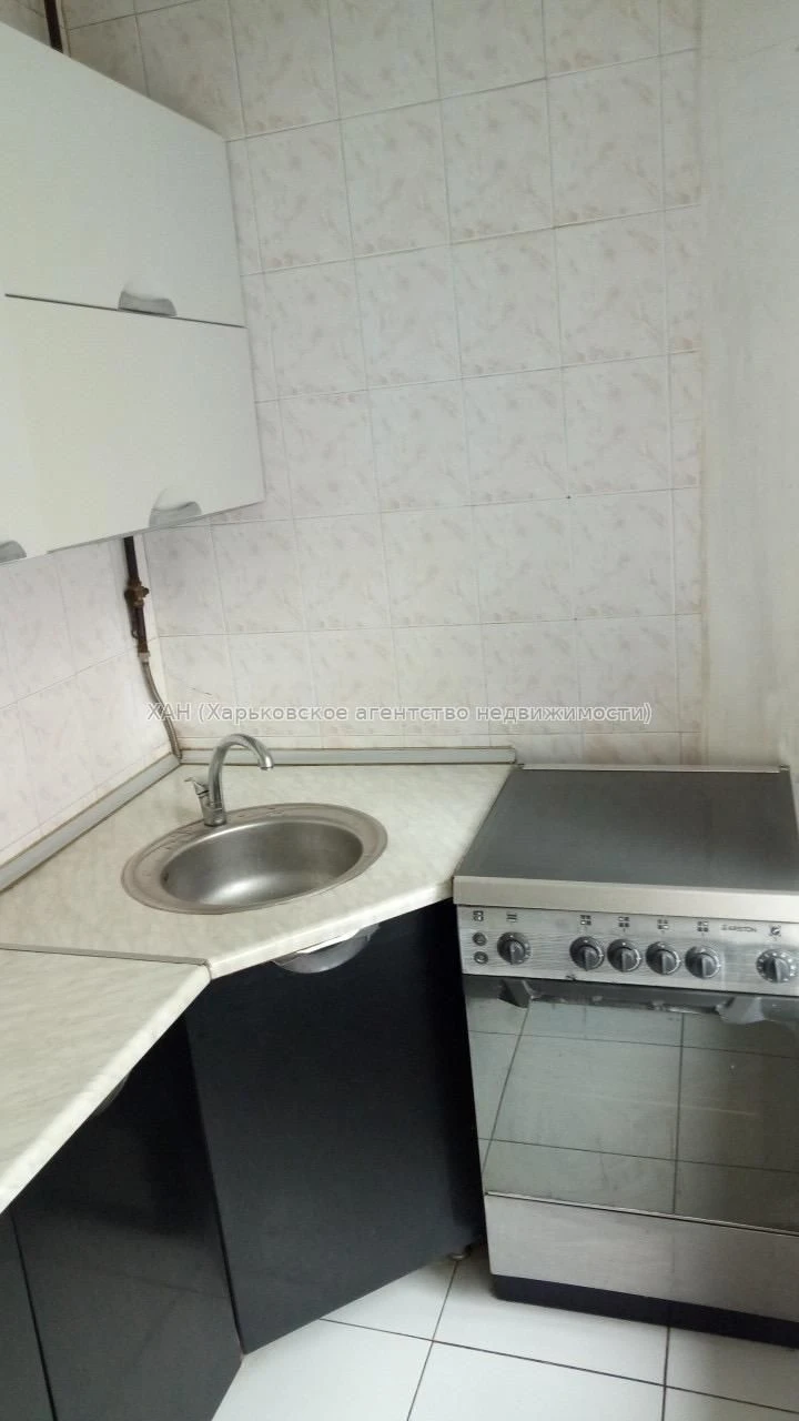 Продам 2ком. кв. в Центре. Ремонт. М. "Научная".37500. Е61