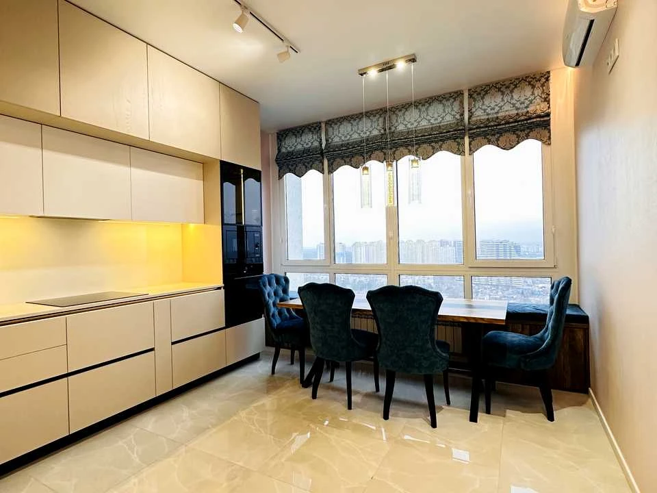 Apartment. Kahovska st. Kyiv