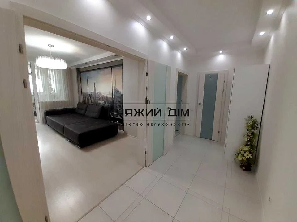 Квартира. Киев, улица Авиаконструктора Игоря Сикорского