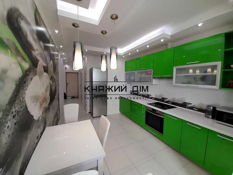 Квартира. Киев, улица Авиаконструктора Игоря Сикорского