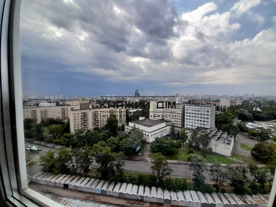 Квартира. Киев, улица Авиаконструктора Игоря Сикорского